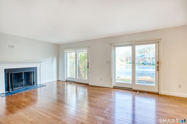 Building Photo - 9 Georgetowne N