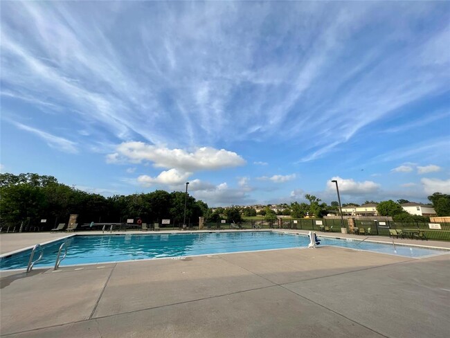 Building Photo - 10233 Crescendo Ln