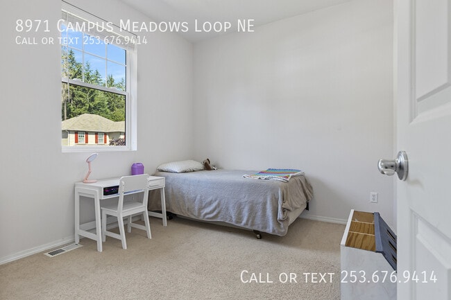 Building Photo - 8971 Campus Meadows Loop NE