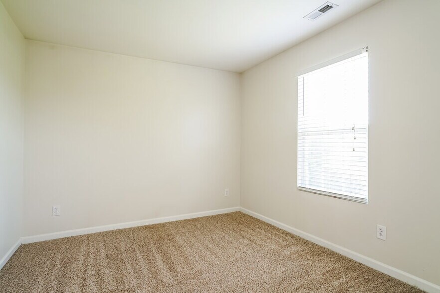 Building Photo - 813 Stackhurst Way