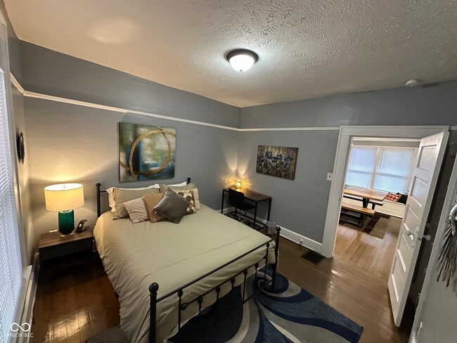 Building Photo - 4130 Rookwood Ave