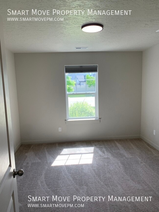 Building Photo - 2679 N Rapid Creek Way