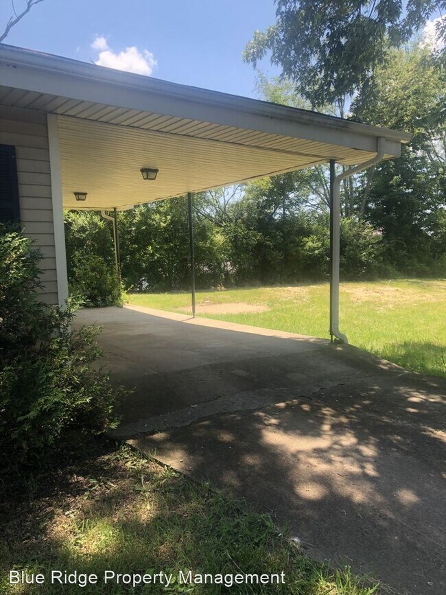 Building Photo - 2 br, 1 bath House - 3013 Bloomingdale Road
