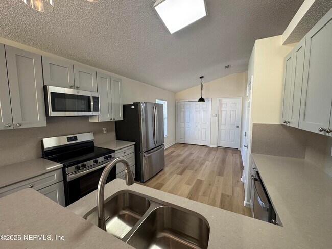 Building Photo - 8038 Timber Point Dr