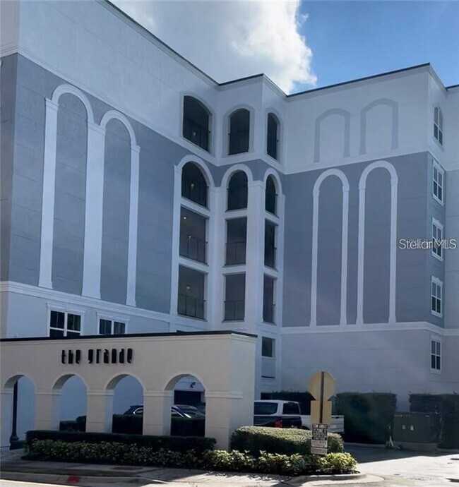 Building Photo - 202 E South St