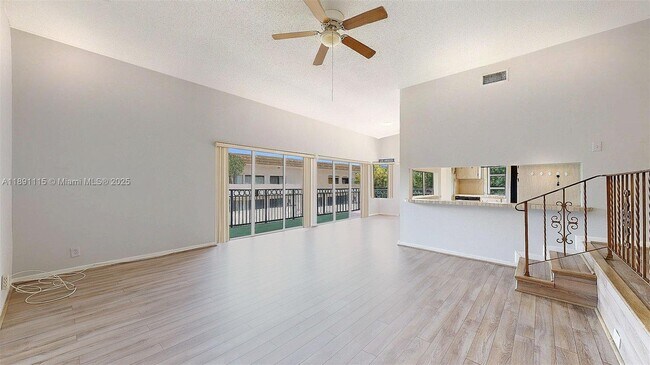 Building Photo - 4850 SW 63rd Terrace