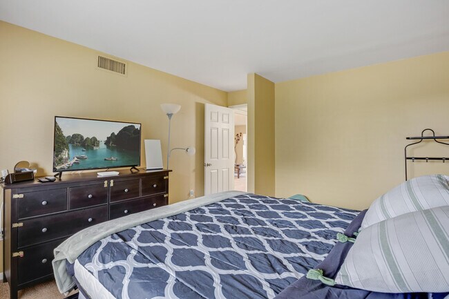 Building Photo - 4254 Deste Ct