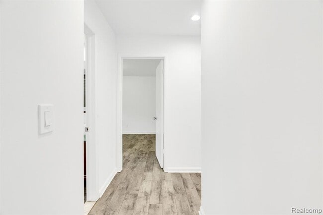Building Photo - 36939 Heatherton Dr