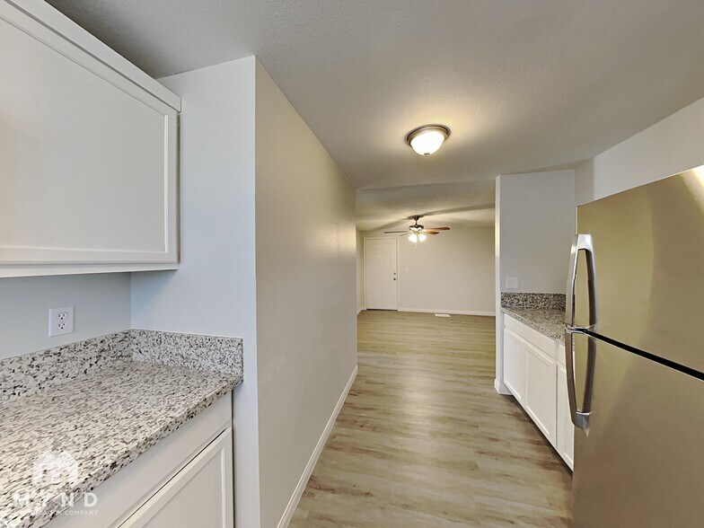 Building Photo - 545 Truffles St