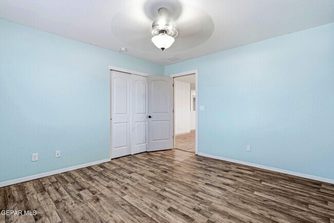Building Photo - 14705 Tierra Escape Ave
