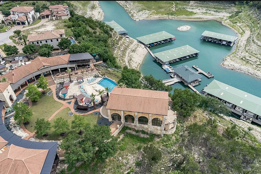 Rough Hollow Amenities - 513 Elworth Path