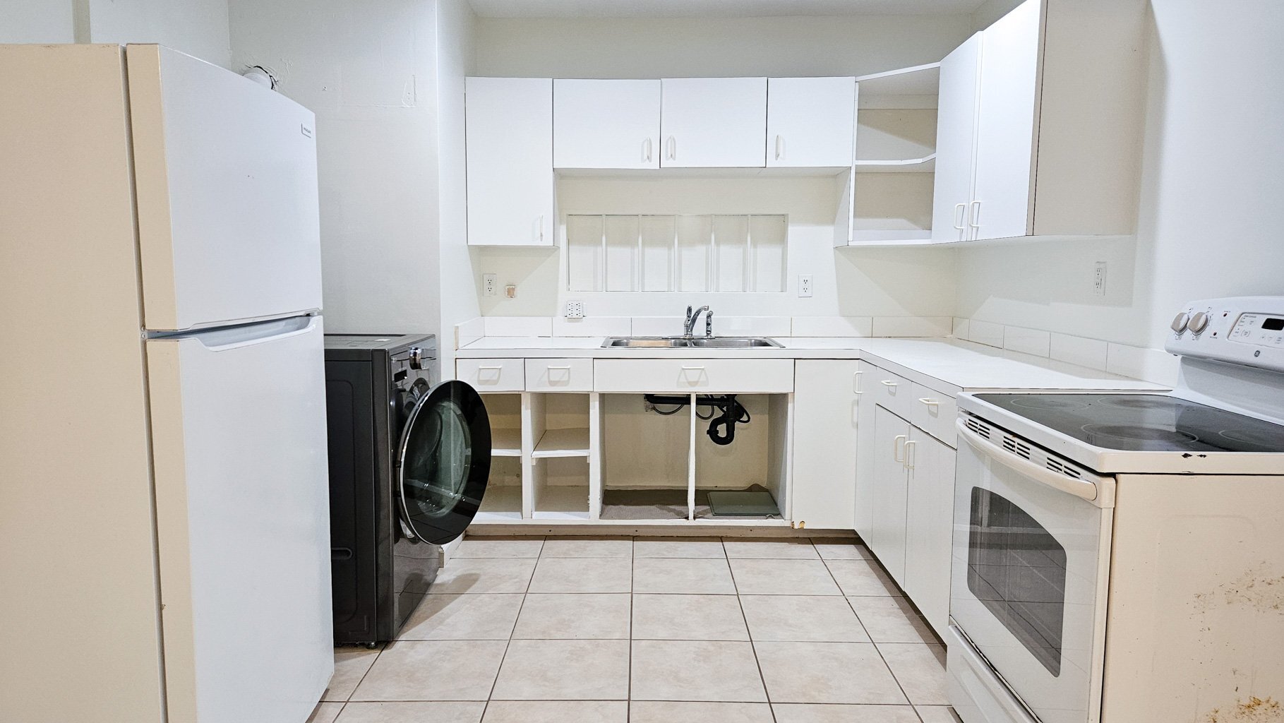 Building Photo - 77-6454-6454 Kilohana St