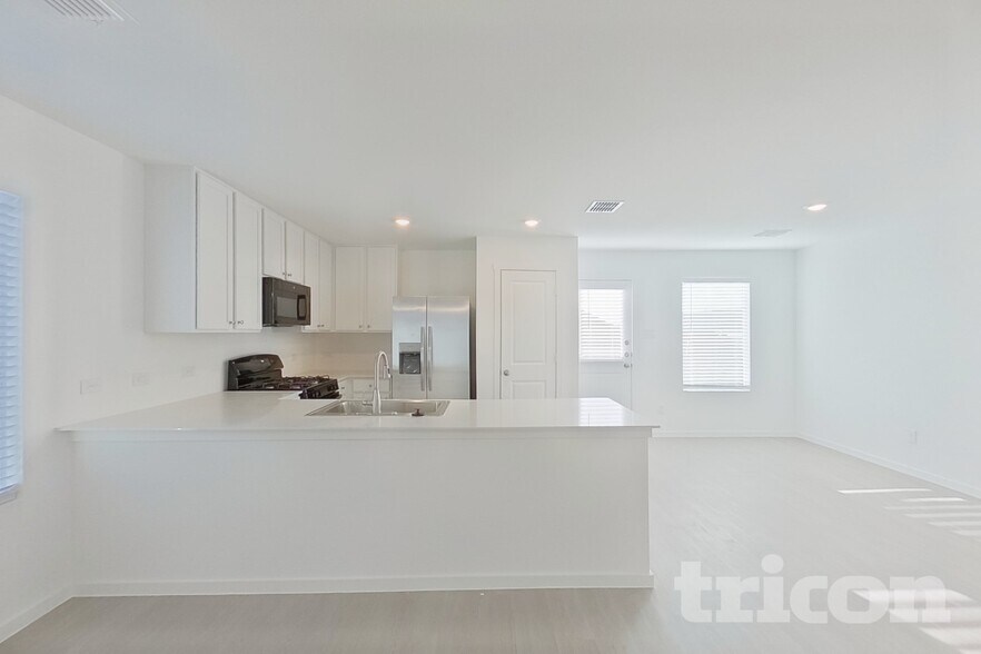 Building Photo - 831 Ginkgo Wy