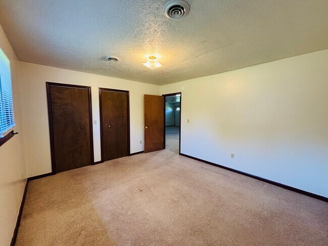 Building Photo - 4402 Riffe St