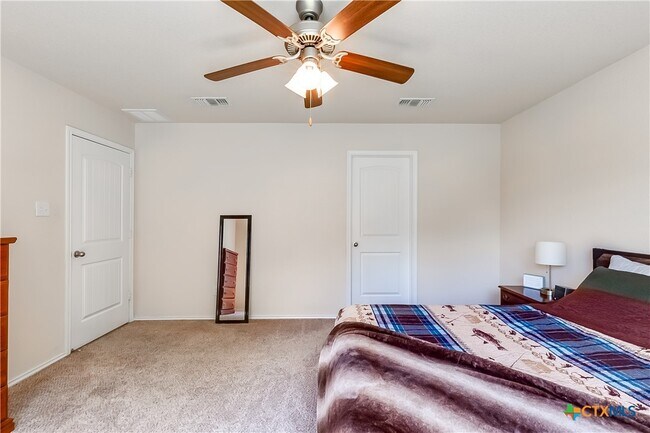 Building Photo - 5102 Screaming Eagle Cir