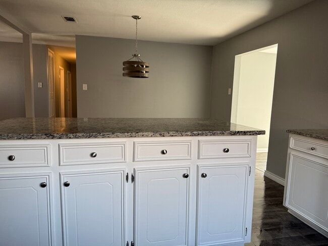 Building Photo - Zachry