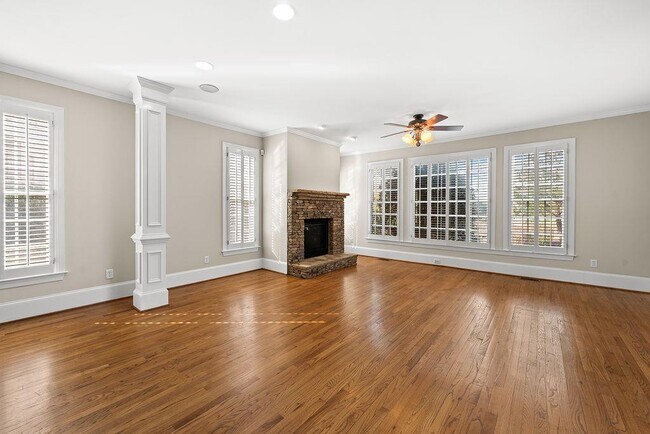 Building Photo - 1037 Windermere Crossing