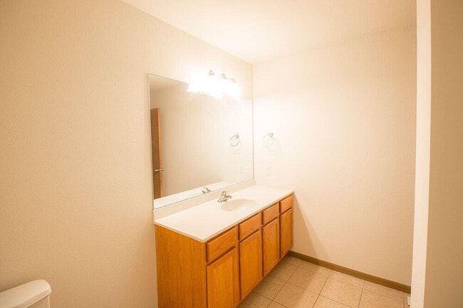 Building Photo - 5303 Silver Mill Dr