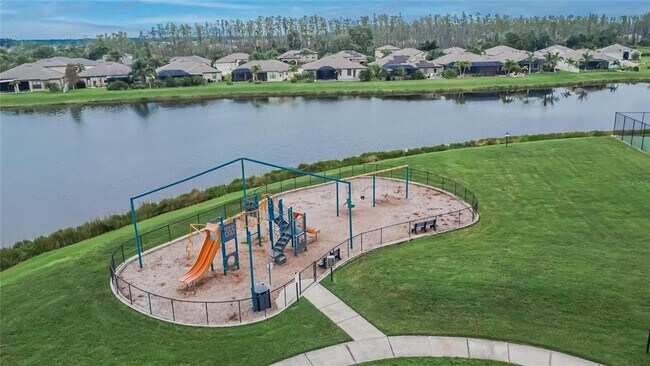 Building Photo - 16441 Treasure Point Dr