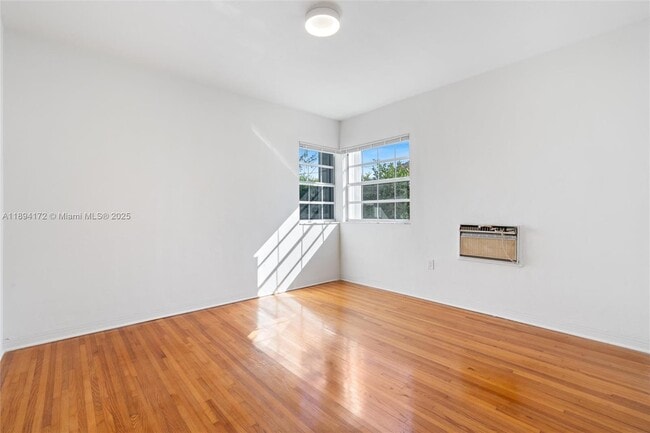 Building Photo - 9164 Carlyle Ave