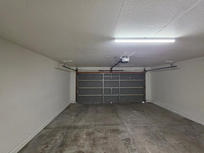 Building Photo - 2486 E Winchester Pl