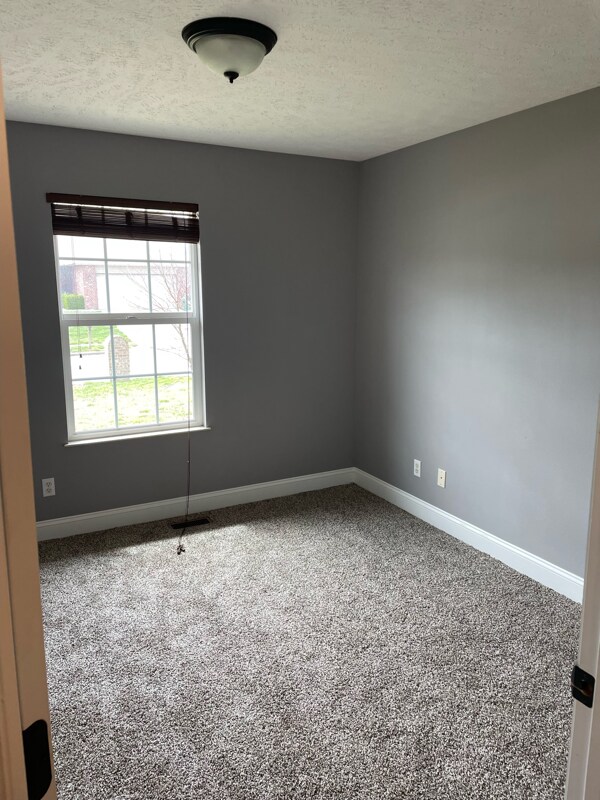 Building Photo - 485 E Whitethorn Dr