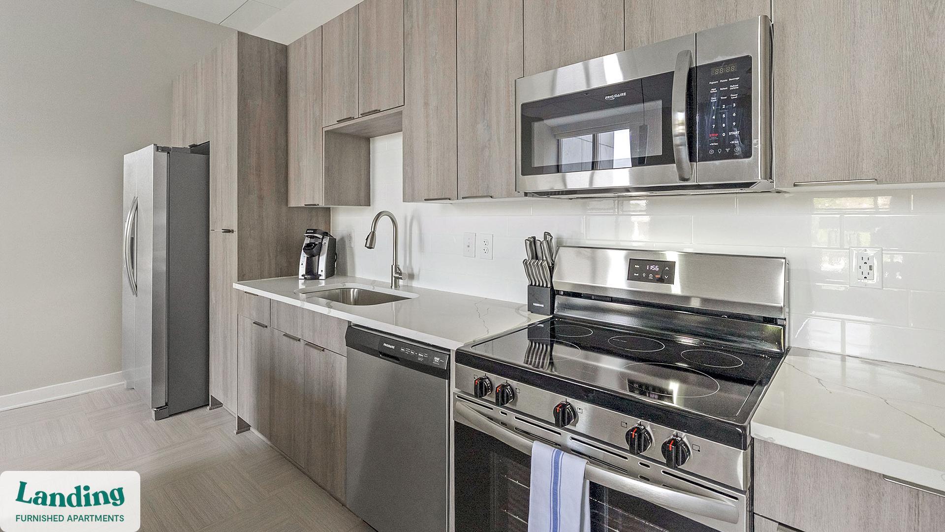 Building Photo - 600 19th St N