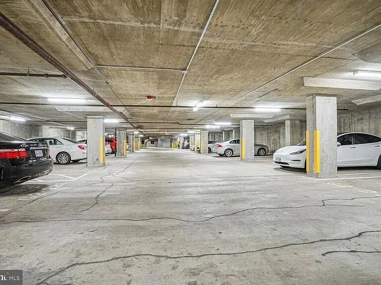 Building Photo - 475 K St NW