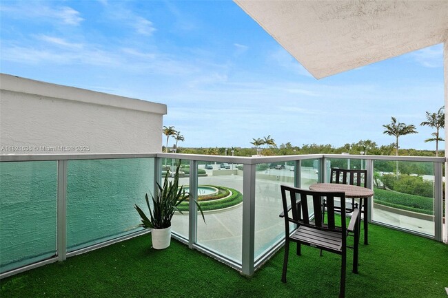 Building Photo - 2681 N Flamingo Rd