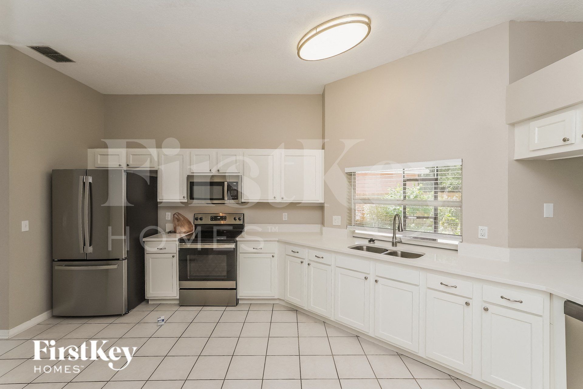 Building Photo - 9712 Glenpointe Dr