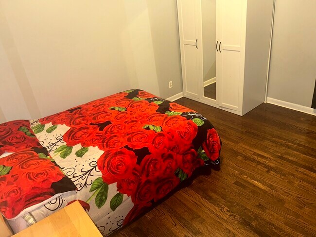 Building Photo - 3752 W Giddings St