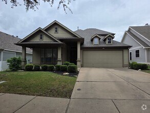 Building Photo - Heritage Craftsman Rental!