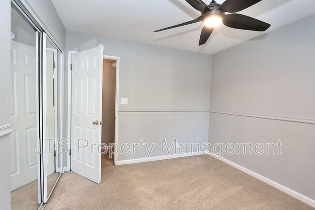 Building Photo - 9529 Lake Natoma Dr