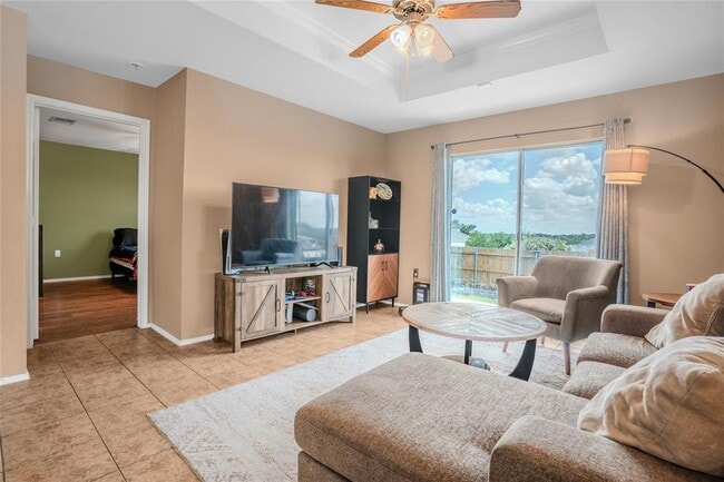 Building Photo - 8925 China Rose Dr