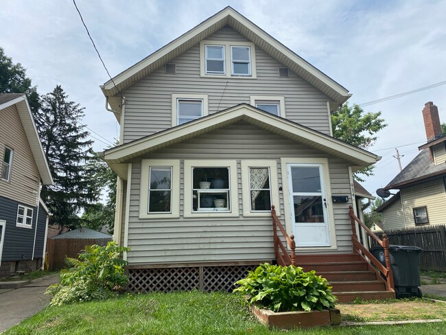 Building Photo - 934 Hunt St