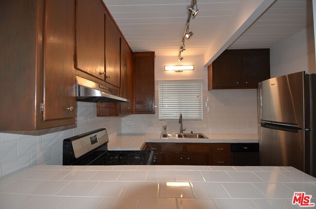 Building Photo - 3113 5th St