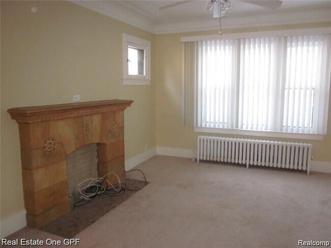 Building Photo - 1005 Beaconsfield Ave