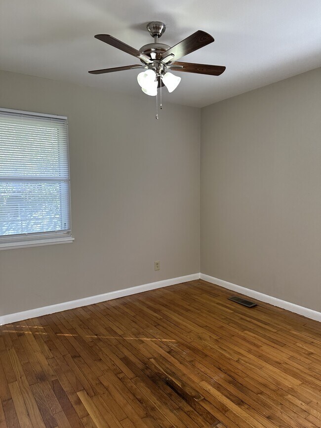 Building Photo - 356 Elizabeth Cir