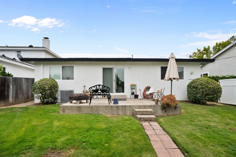 Building Photo - 421 Tustin Ave