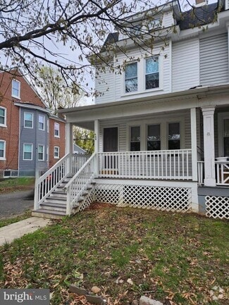 Building Photo - 244 Hillcrest Ave