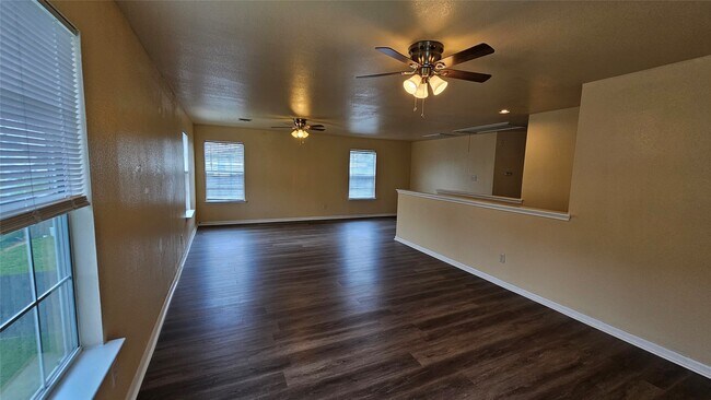Building Photo - 22135 Greengate Dr