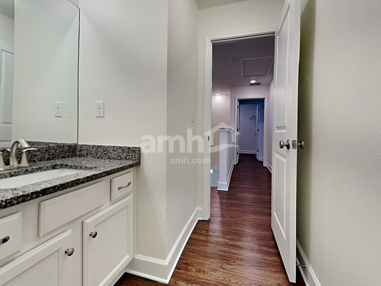 Building Photo - 105 Moultrie Crossing Ln