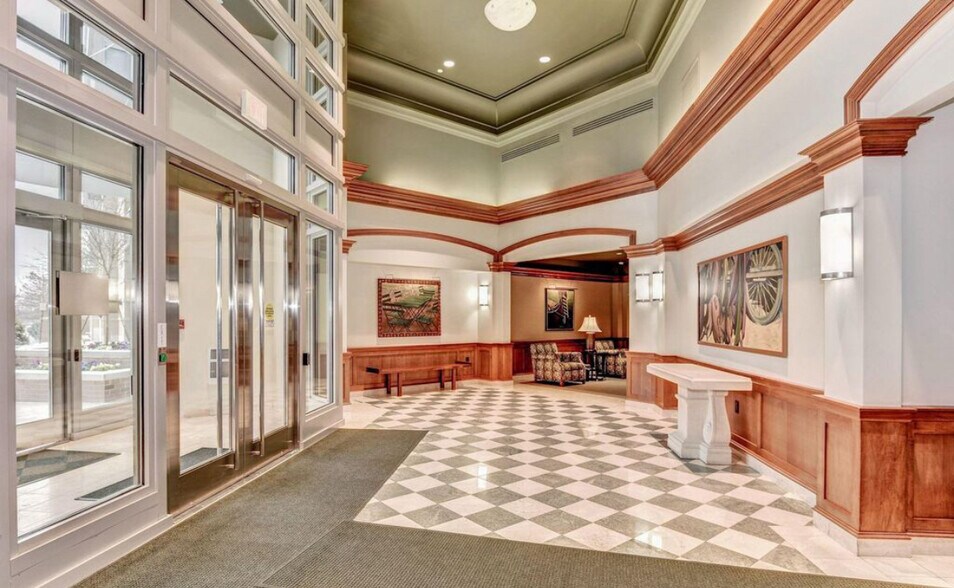 Building Photo - 11800 Sunset Hills Rd