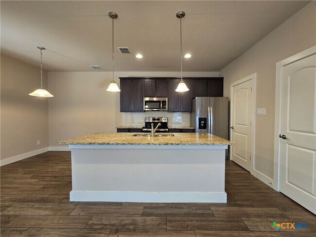 Building Photo - 750 Milestone Pk