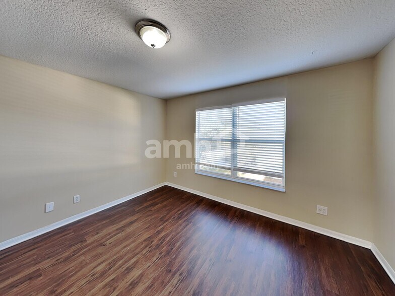 Building Photo - 6101 41st St E