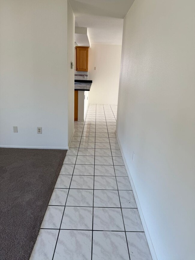 Building Photo - Cozy 3/2 in Chino Hills