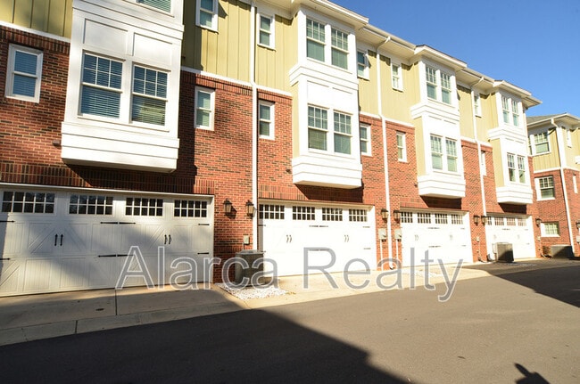 Building Photo - 129 Grandin Rd