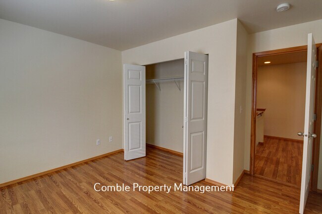 Building Photo - 16115 40th Ave SE