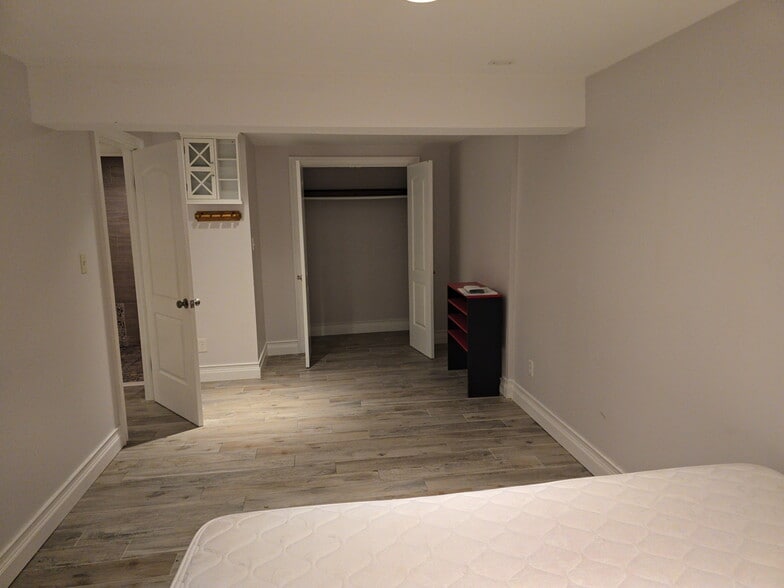 Building Photo - 10 Granger Ave