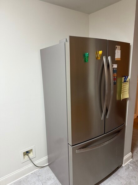 Building Photo - 6 Crestview Cir